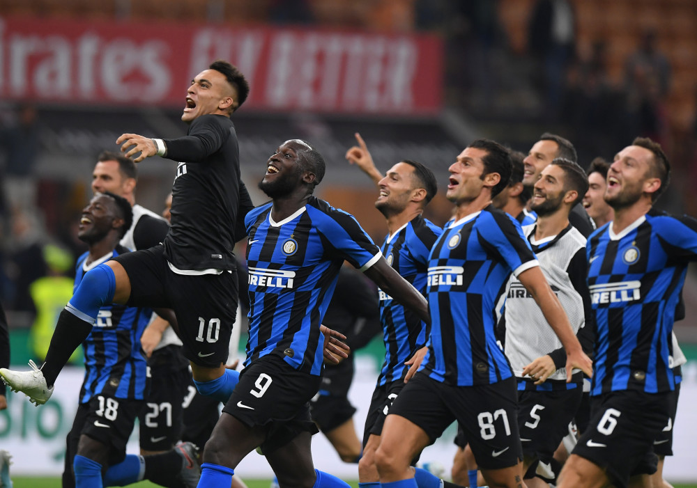 轻伤不下火线！记者：姆巴佩左手无名指骨折，但仍将出战曼城