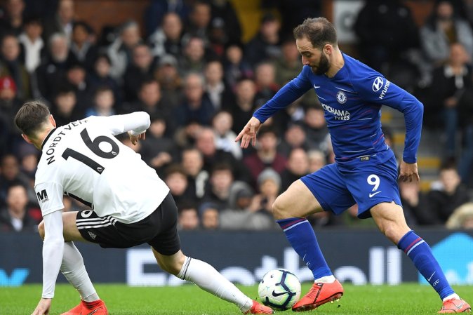 国足新主帅引发热议