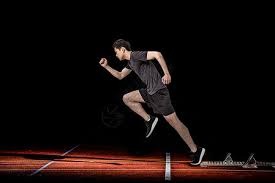 退役半年，31岁皇马名宿转型：创办足球学校，培训1800孩子